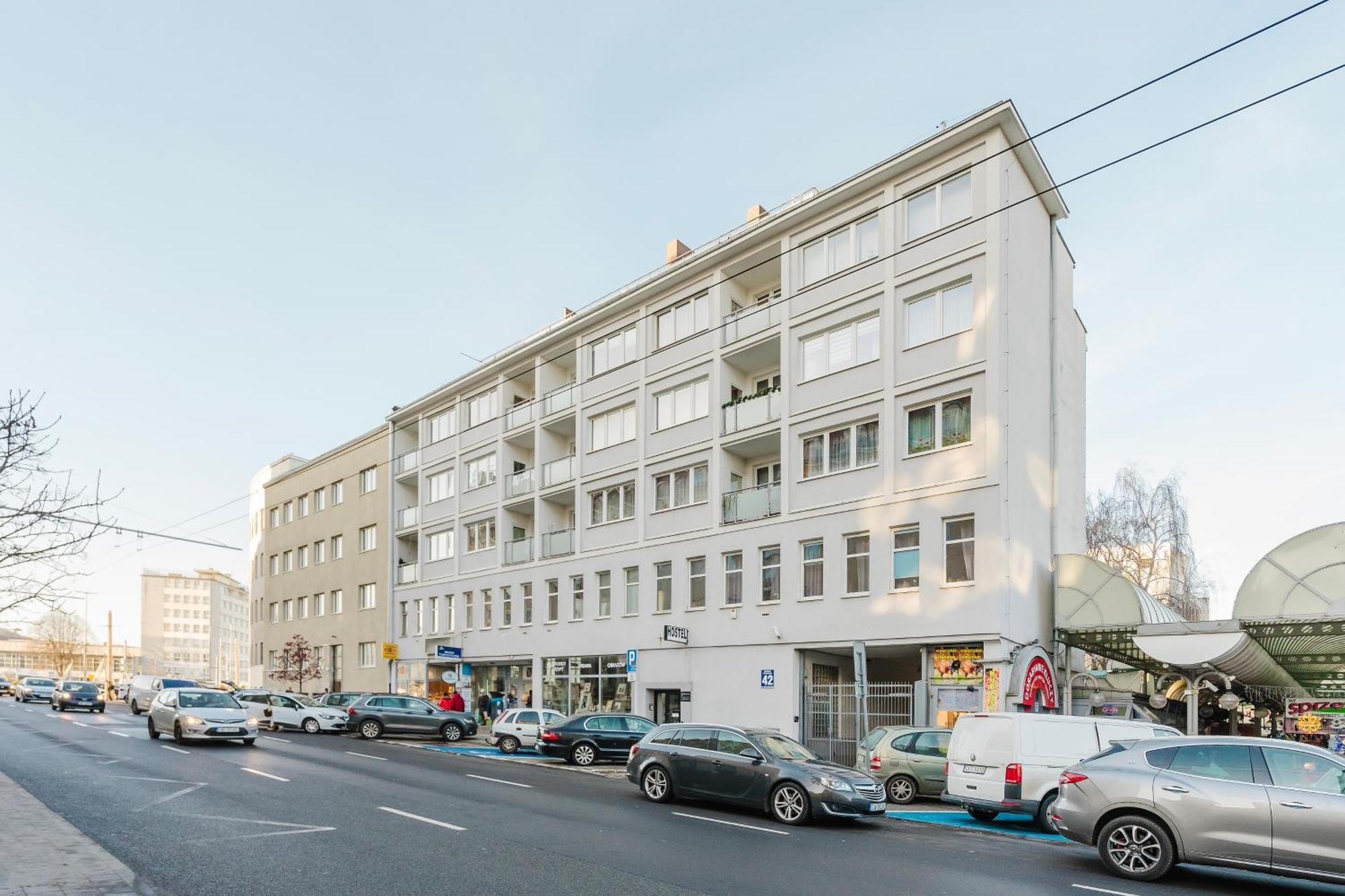 Hala Hostel - Pokoje Na Wylacznosc Tuz Przy Dworcu Gdynia Exterior photo
