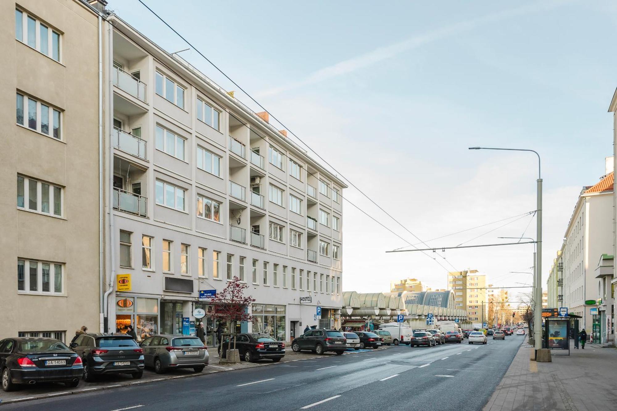 Hala Hostel - Pokoje Na Wylacznosc Tuz Przy Dworcu Gdynia Exterior photo